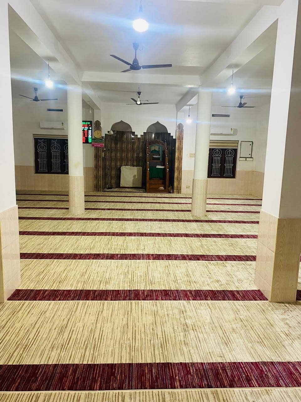 Custom-designed mosque carpet with elegant golden borders in Kannur
    